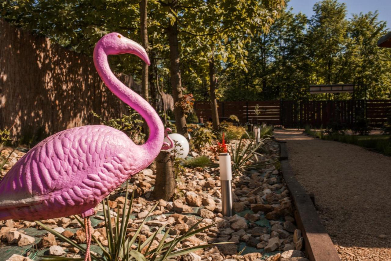 Aloha Glamp - Okragle Domki Przy Rzece - Balia I Sauna - Energylandia Zagornik Екстериор снимка