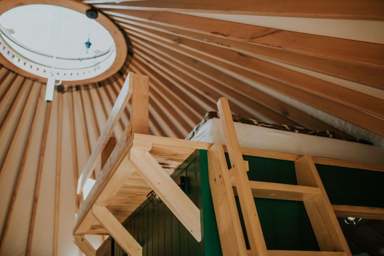 Aloha Glamp - Okragle Domki Przy Rzece - Balia I Sauna - Energylandia Zagornik Екстериор снимка