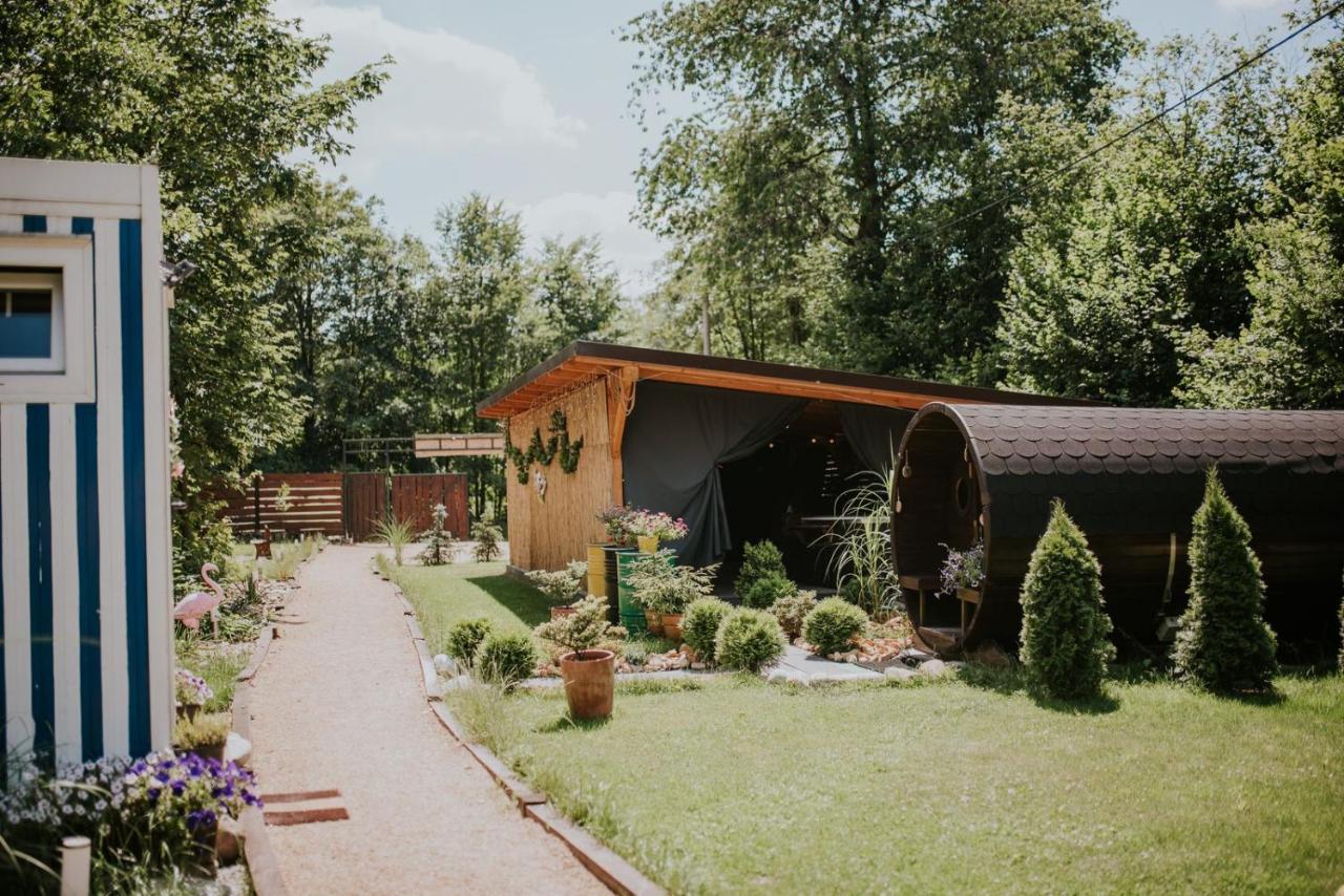 Aloha Glamp - Okragle Domki Przy Rzece - Balia I Sauna - Energylandia Zagornik Екстериор снимка