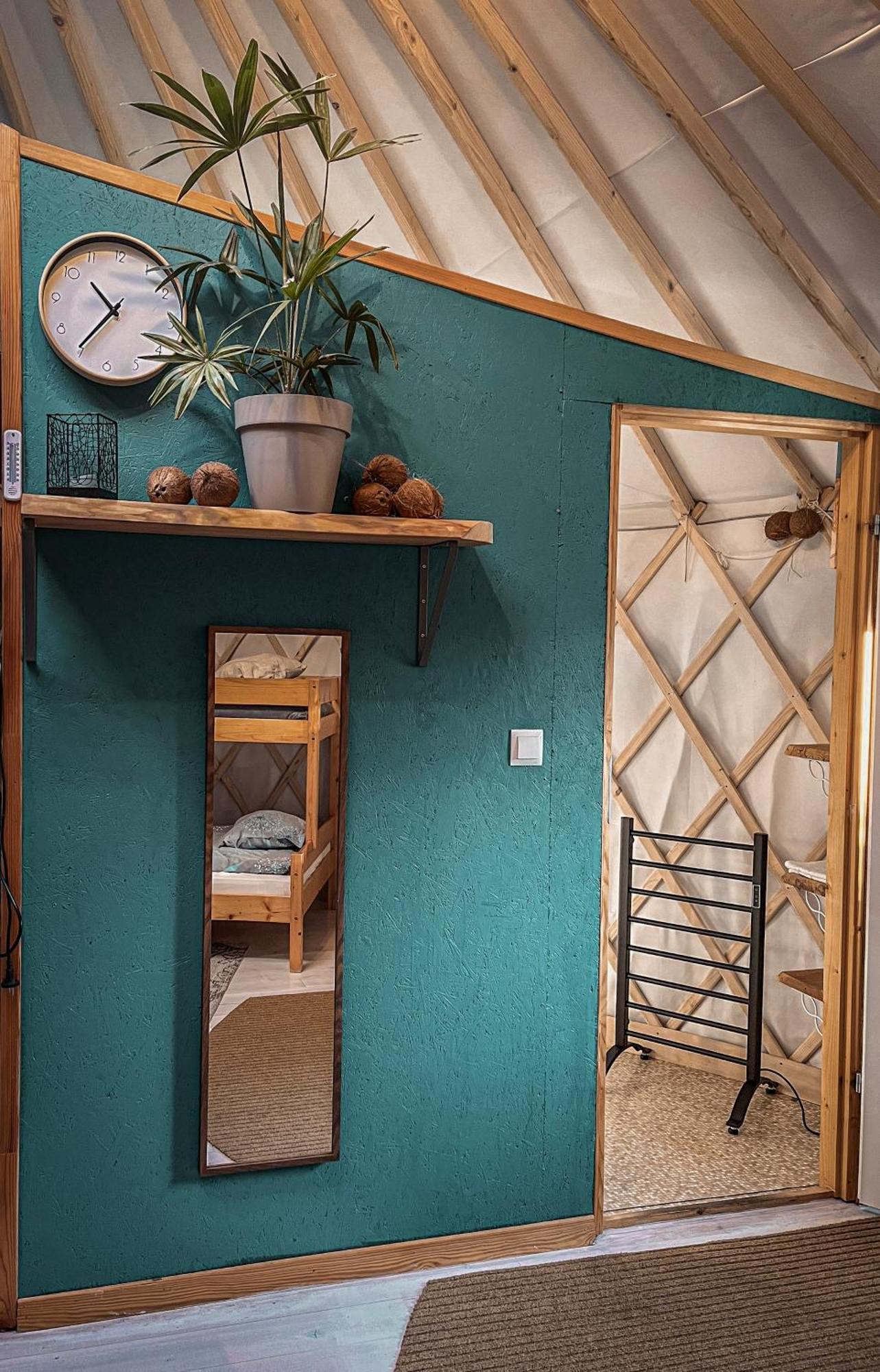 Aloha Glamp - Okragle Domki Przy Rzece - Balia I Sauna - Energylandia Zagornik Стая снимка