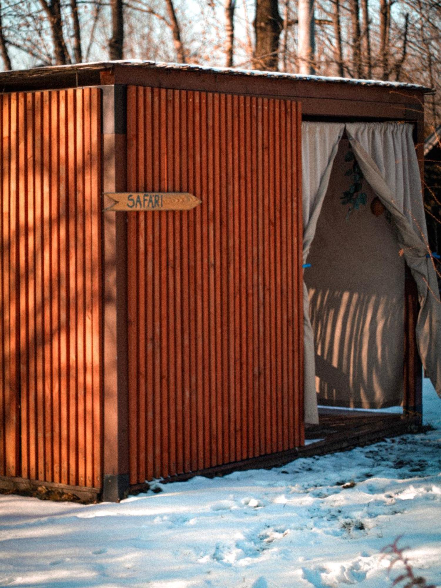 Aloha Glamp - Okragle Domki Przy Rzece - Balia I Sauna - Energylandia Zagornik Екстериор снимка