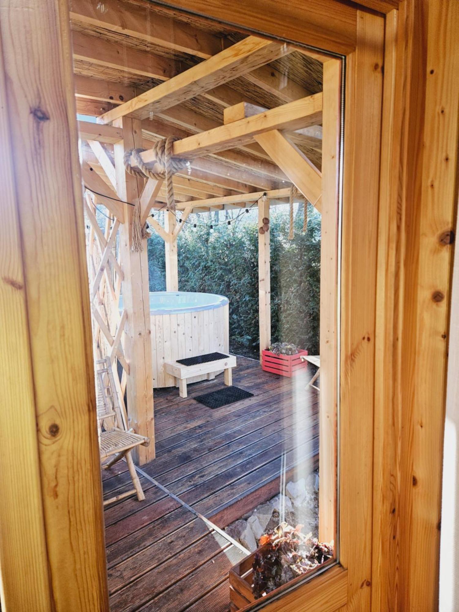 Aloha Glamp - Okragle Domki Przy Rzece - Balia I Sauna - Energylandia Zagornik Екстериор снимка